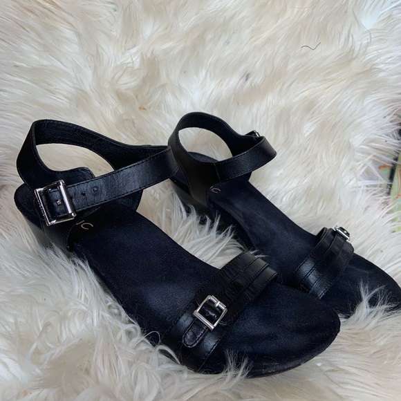 vionic laurie wedge sandal